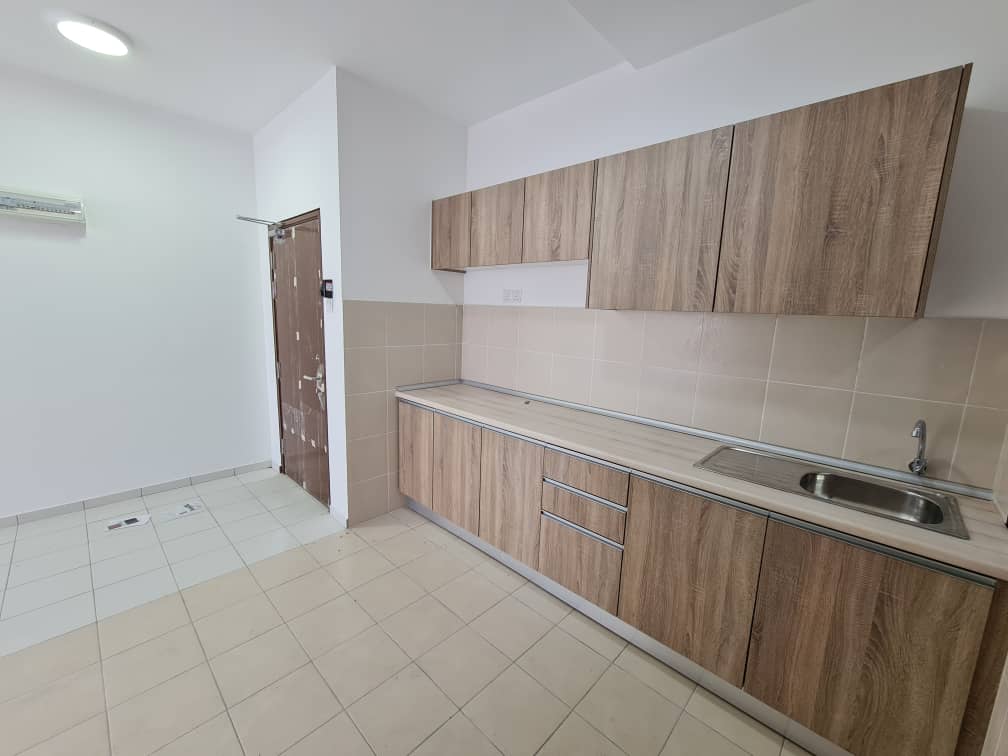 Partly Furnished Seri Seraya Apartment by Chee Hin - photo 2