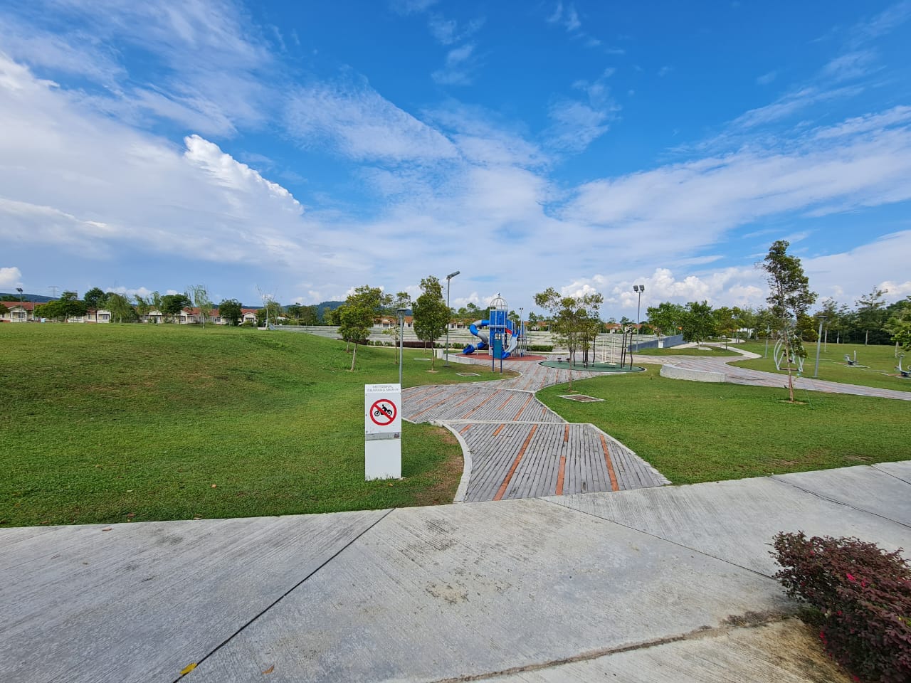 Corner Semi-D Cluster Nusa Suria by Chee Hin - photo 11