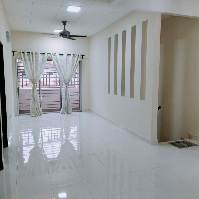 Townhouse Taman Seri Alam Saujana Utama by Matt - photo 2