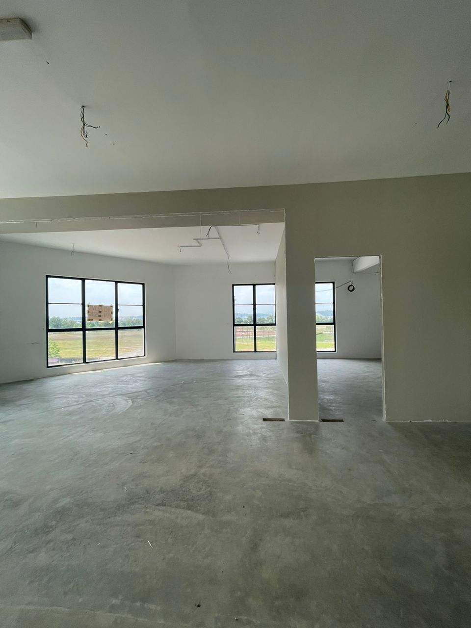 Corner Shop 1st Floor Esplanad Eco Grandeur Benson - photo 2