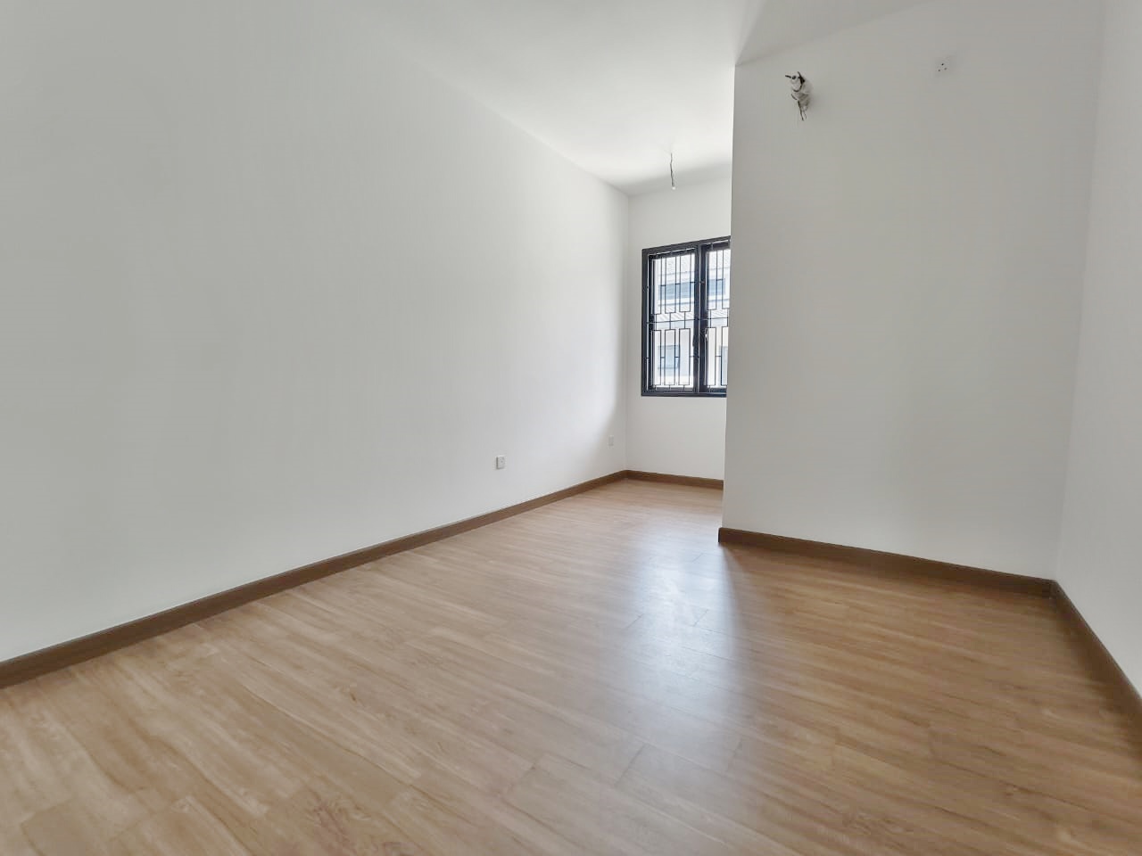 Brand New End Lot Elmina green 5 by Michael - photo 8