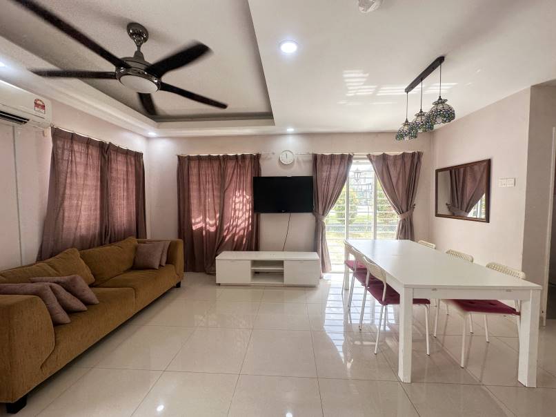 Corner 2 Sty Seri Coalfields Hibiscus1 by Kevin - photo 3