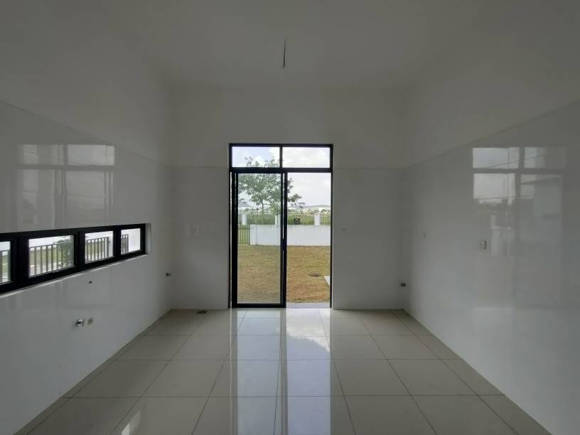 Corner Norton Eco Grandeur Bungalow by Benson - photo 3