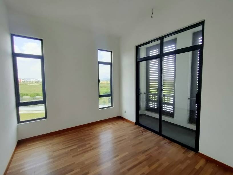 Corner Norton Eco Grandeur Bungalow by Benson - photo 4