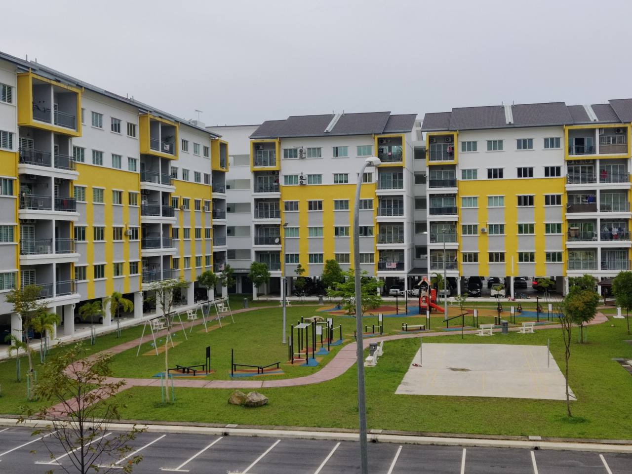Dahlia Impiana Apartment  Salak Tinggi Sepang - photo 3
