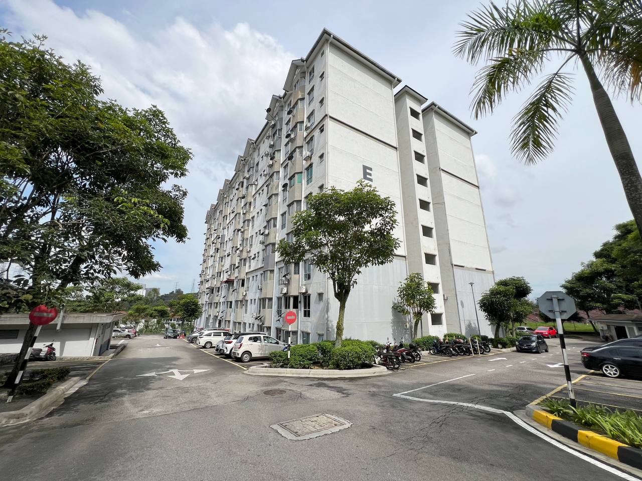 Pangsapuri Mayang Puncak Jalil Seri Kembangan - photo 2