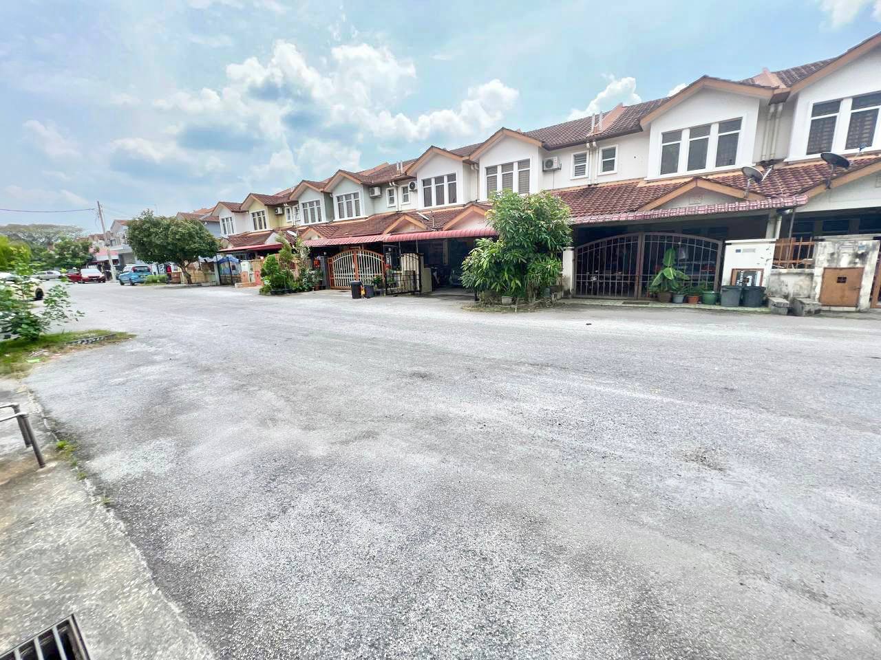 Taman Pelangi Semenyih - photo 12