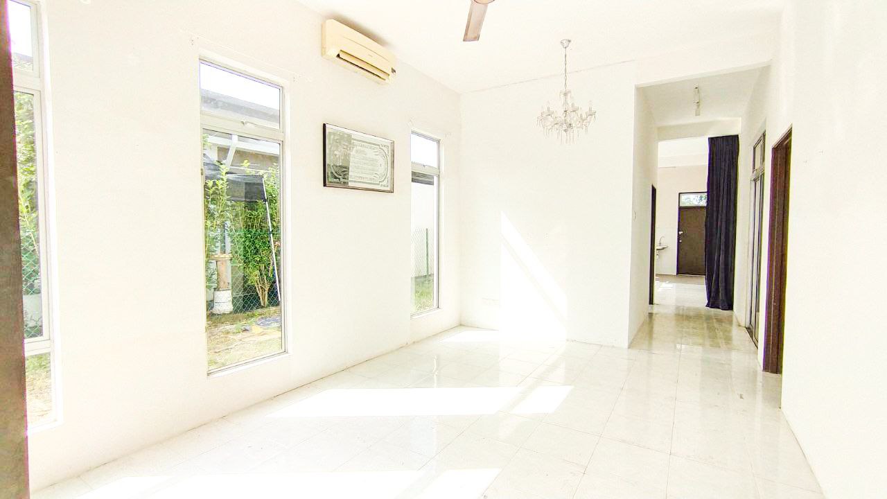 Semi D Taman Desa Sijangkang - photo 11