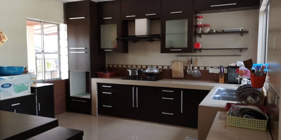 Equine Town House, Seri Kembangan - photo 1