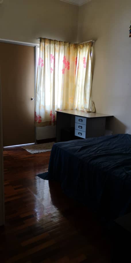 Equine Town House, Seri Kembangan - photo 5