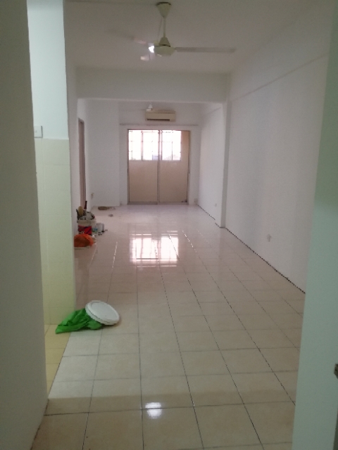 Red Ruby Apartment Seri Kembangan - photo 7