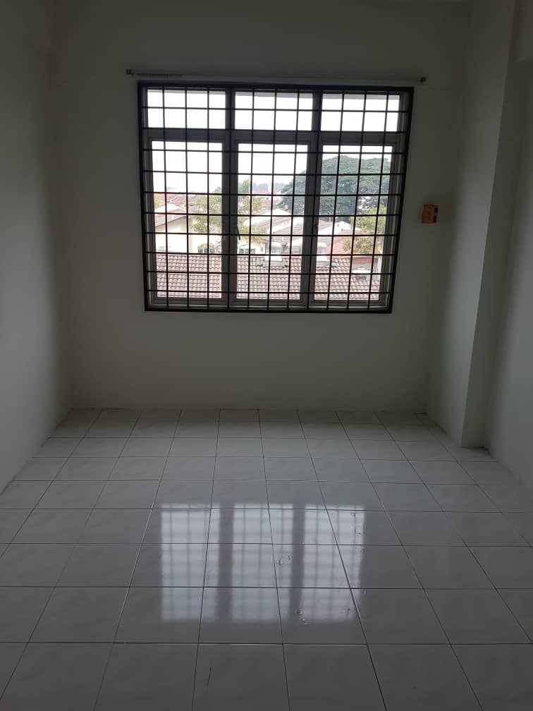 Pangsapuri Seri Indah, Seri Kembangan - photo 3