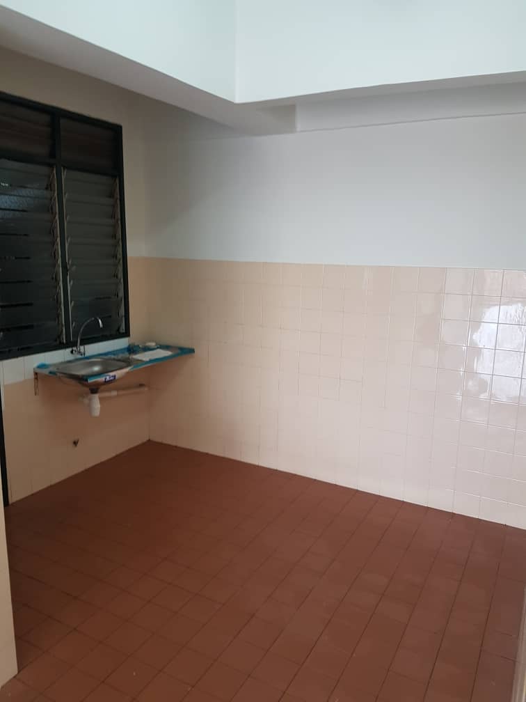 Pangsapuri Seri Indah, Seri Kembangan - photo 5