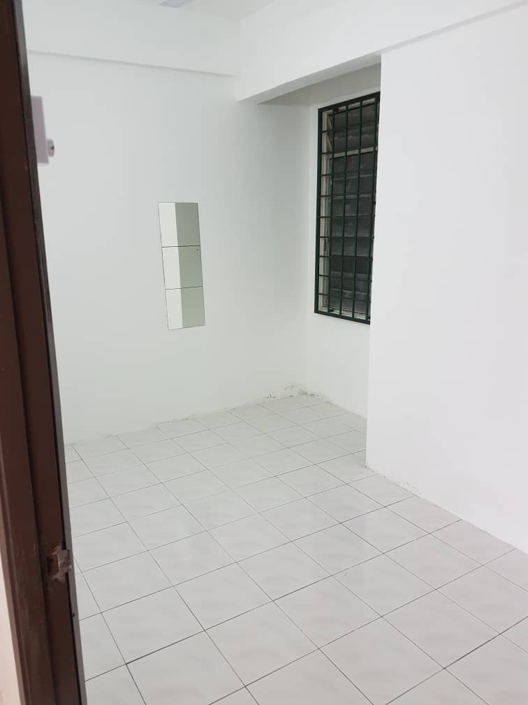 Pangsapuri Seri Indah, Seri Kembangan - photo 6