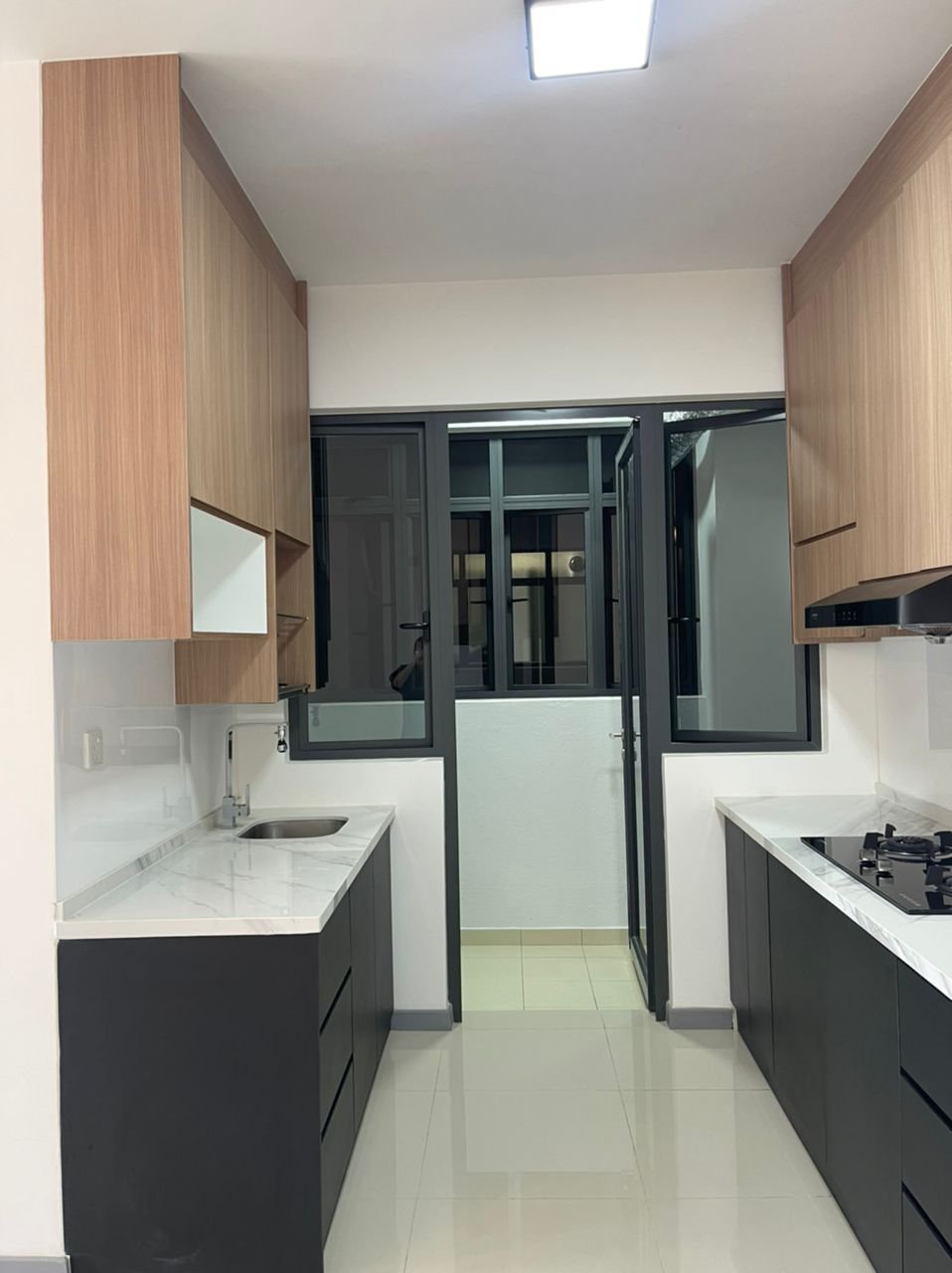 United Point Residence - Tower A | Condominium - photo 2