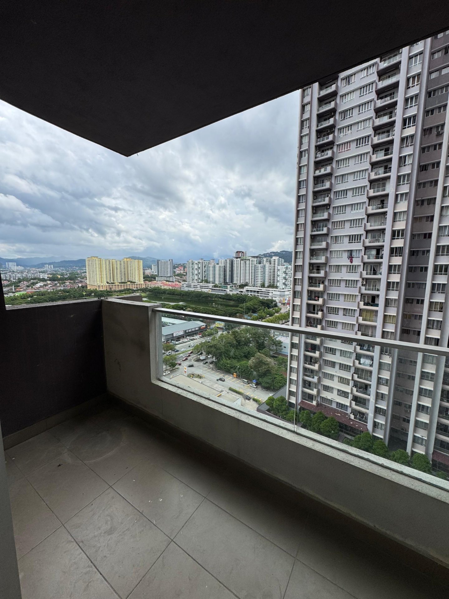 PV21 Condominium - photo 2