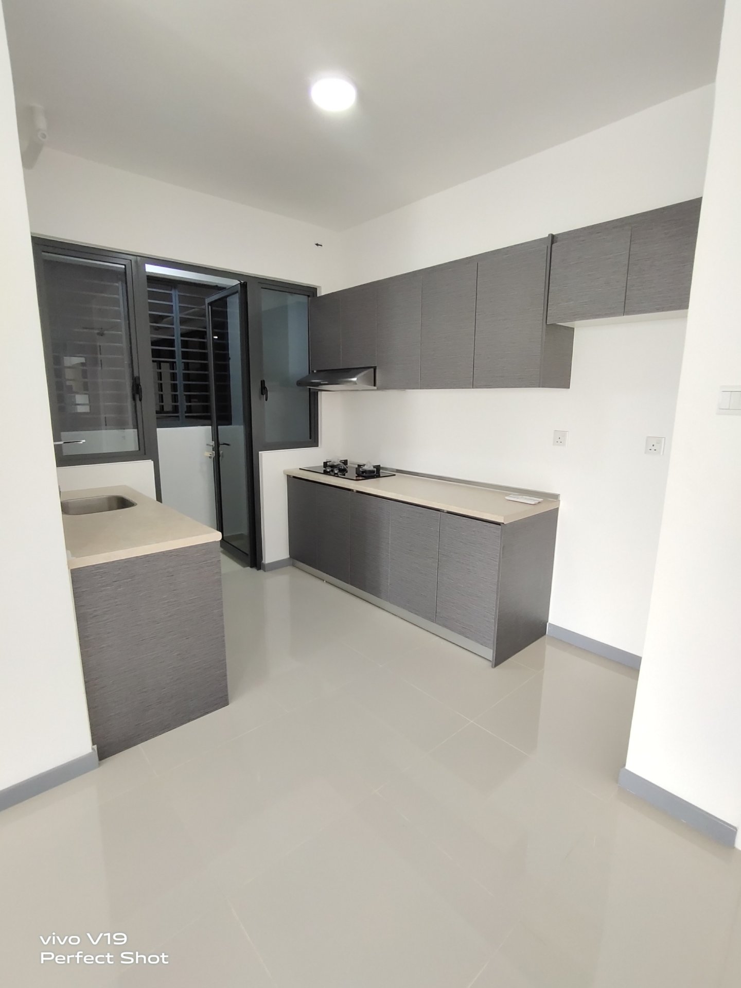United Point Residence - Tower A | Condominium - photo 2