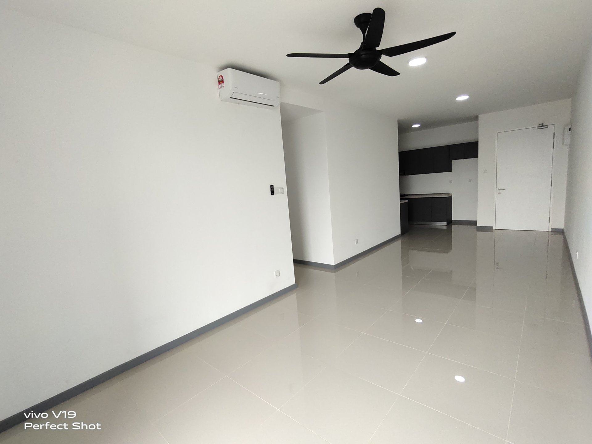 United Point Residence - Tower A | Condominium - photo 4