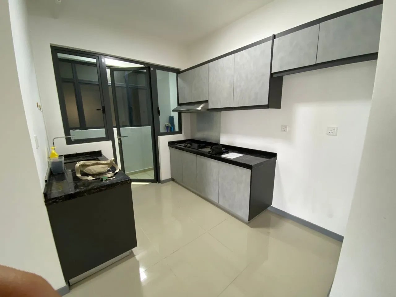 United Point Residence - Tower B | Condominium - photo 2