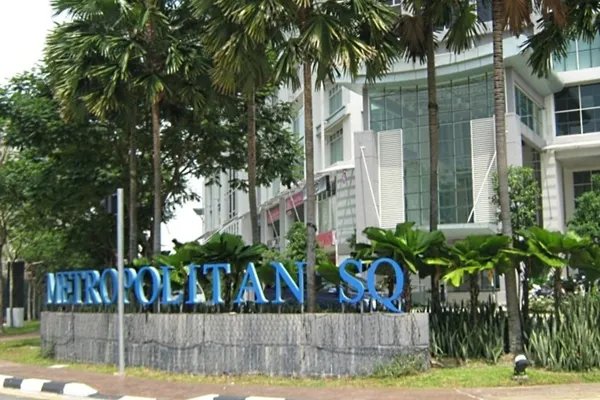 Metropolitan Square Condominium