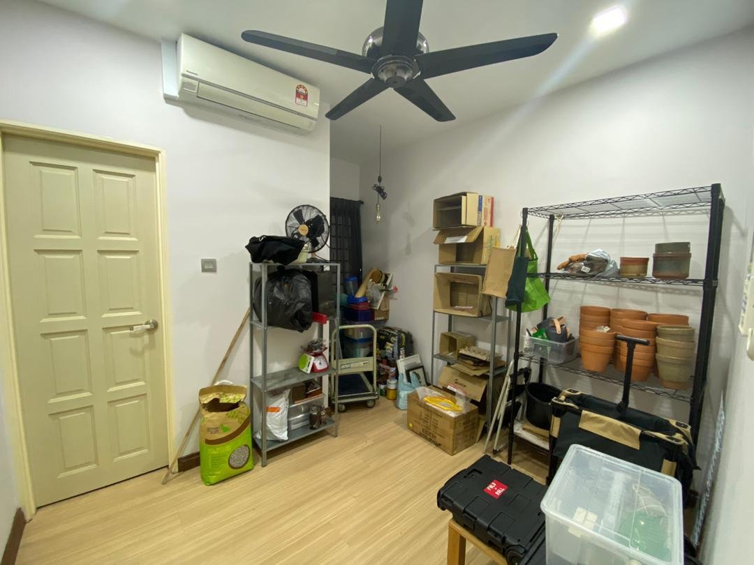 Metropolitan Square Condominium - photo 5