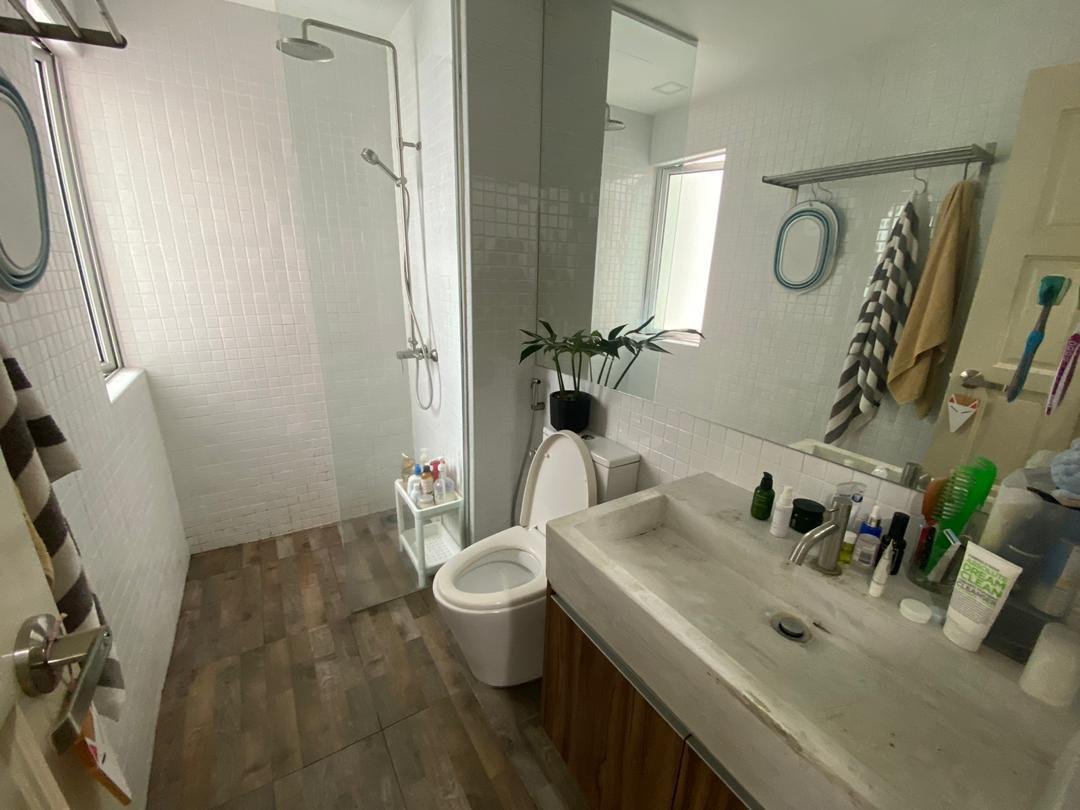 Metropolitan Square Condominium - photo 6