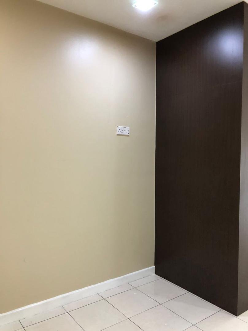 Metropolitan Square - photo 10