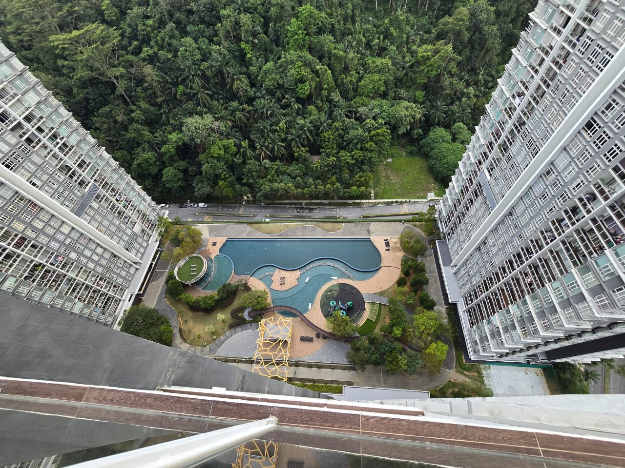 Damansara Foresta Condominium - photo 2