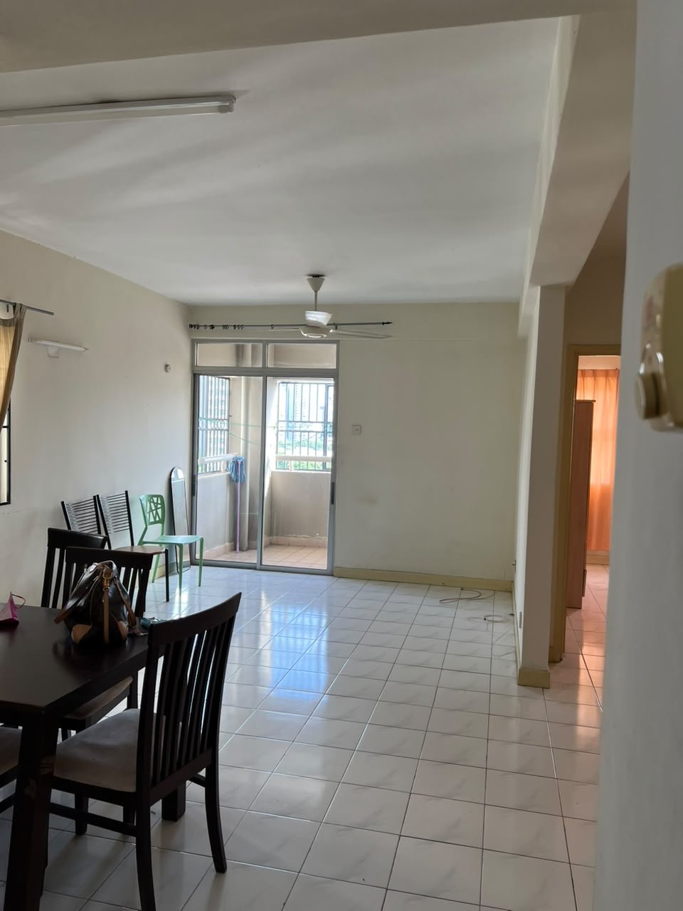 D' Aman Crimson Condominium
