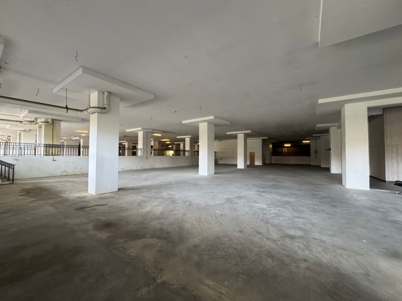 Seri Kembangan Taman Equine Retail Podium Serdang - photo 3