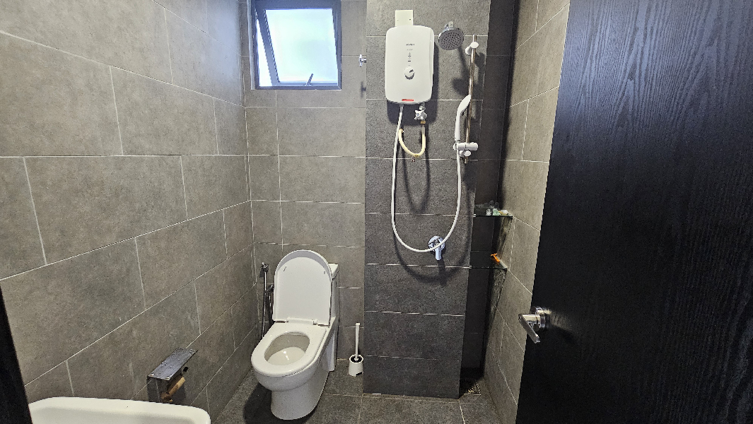 Neu Suites @ 3rdnvenue  - photo 8