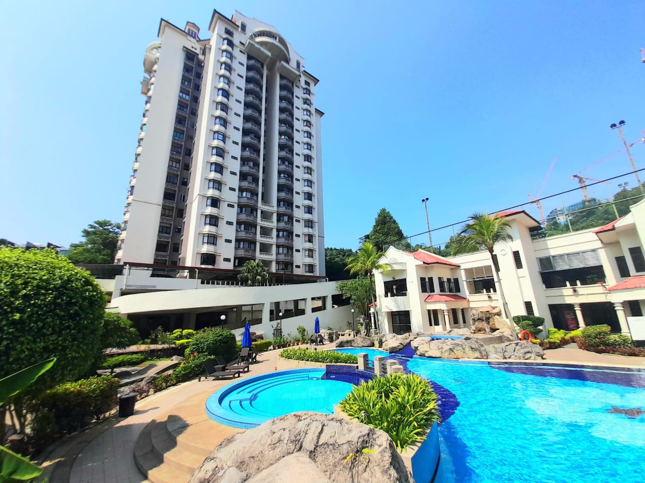 Robson Condo ...