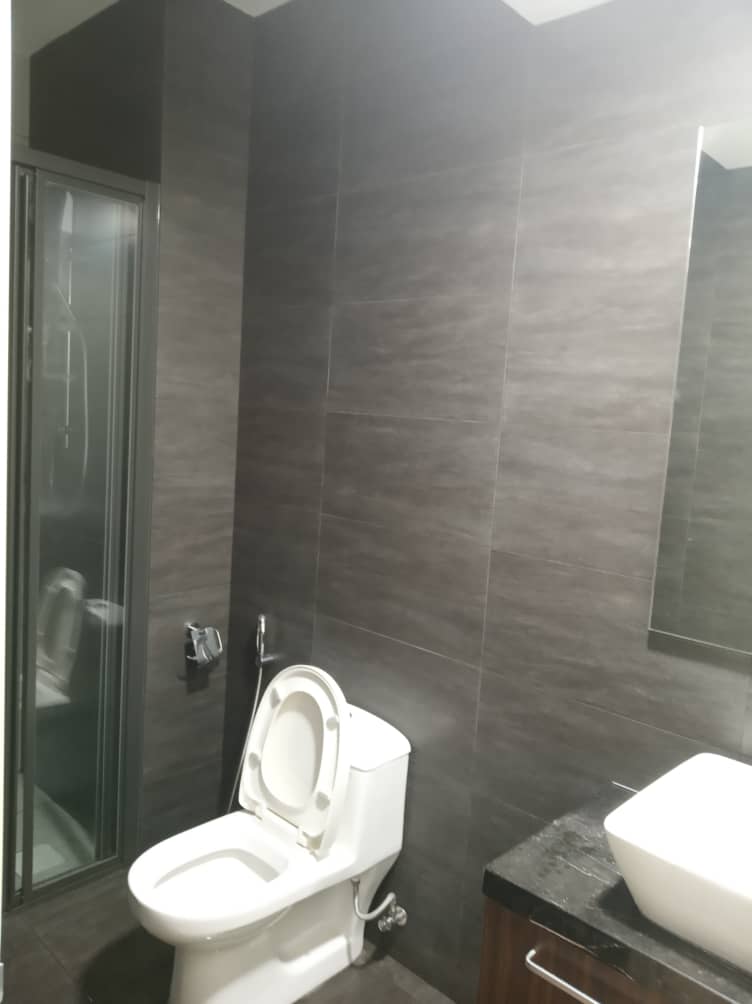 Amanja Semi-D Suites Condominium - photo 3