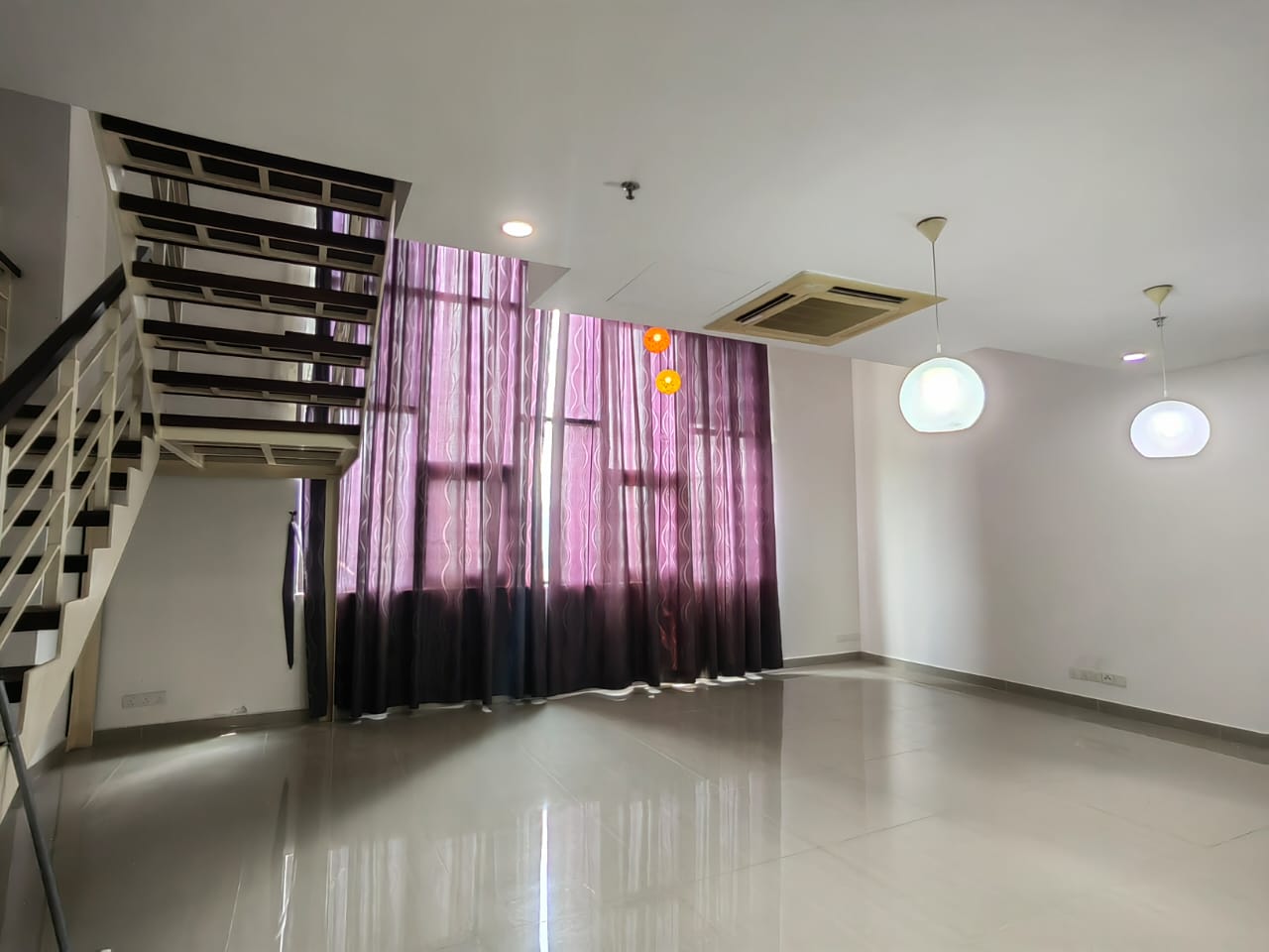 E Suite-Designer Suites - Emerald Avenue - photo 6