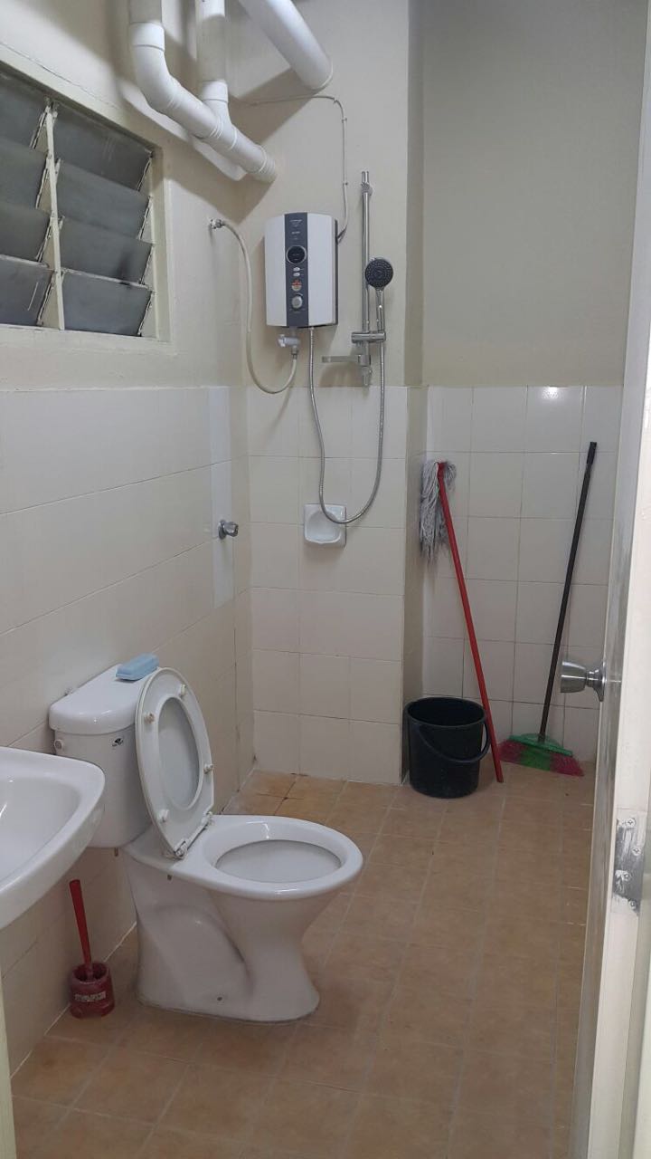 Vista Impiana Apartment, Taman Bukit Serdang, FF - photo 4