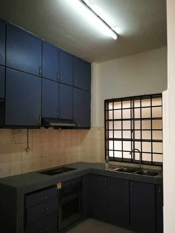 Elaeis 2 Condo, Bukit Jelutong, Partly Furnished - photo 2