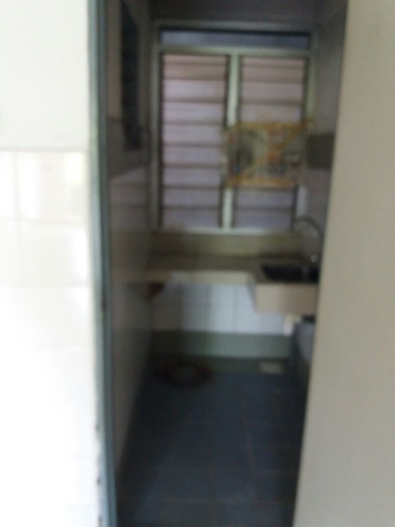 Mutiara Apartment, Taman Balakong Jaya - photo 7