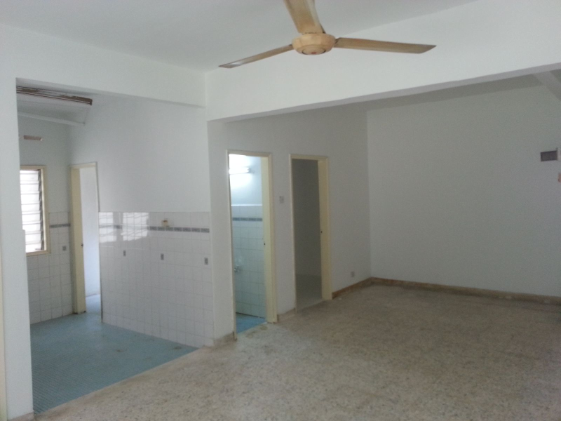 Goodyear Court 7 Walk Up Apartment, Subang Perdana - photo 2