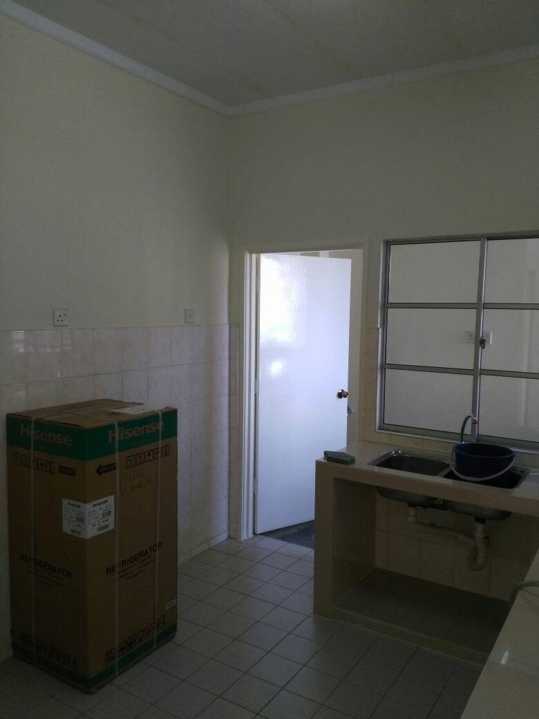 Elaeis 2 Condo, Bukit Jelutong, Partly Furnished - photo 4
