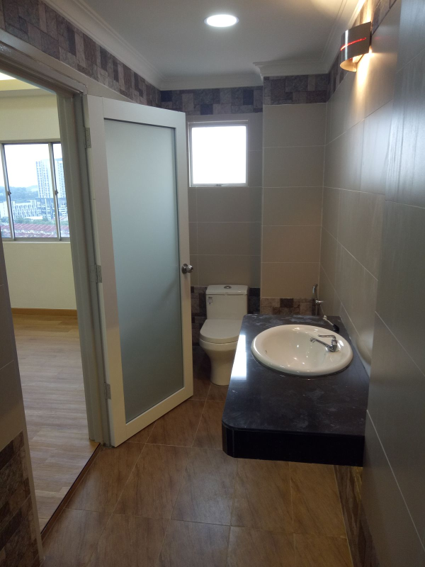 Taman Anggerik Villa 2, Duplex, Below Bank Value - photo 4
