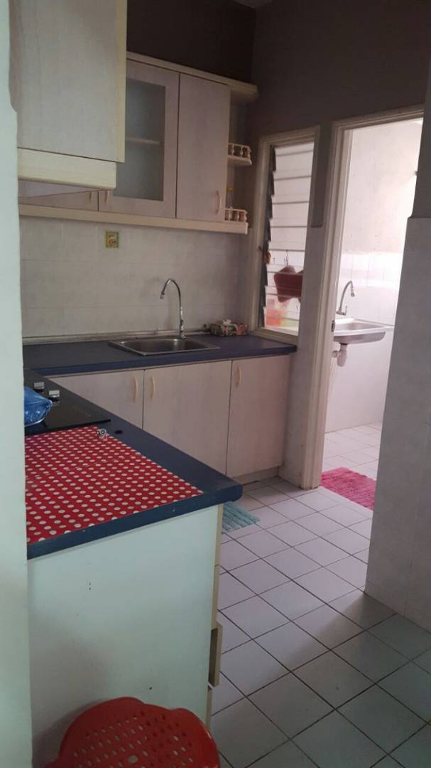 Green Acre Condo, Partly Furnished, Ground Floor - photo 2