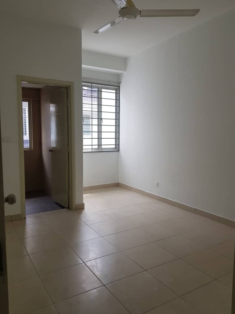 2 Sty House Taman Putra Prima Gated Guarded Reno - photo 4
