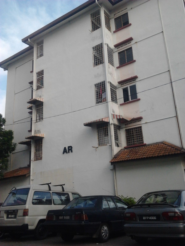 Goodyear Court 10 Walk Up Shop Apartment, USJ - photo 2