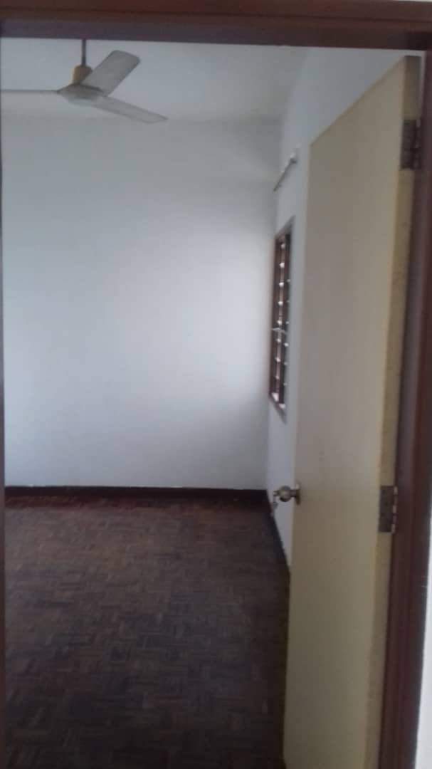 Goodyear Court 10 Walk Up Shop Apartment, USJ - photo 2
