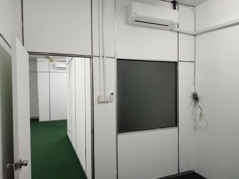 Bandar Puchong Jaya Shop Office 3th Flr Renovated - photo 2