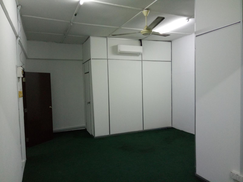 Bandar Puchong Jaya Shop Office 3th Flr Renovated - photo 5