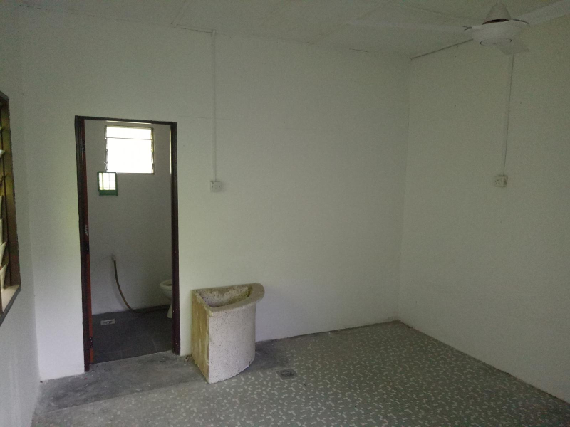 Taman Bukit Anggerik 2 Sty End Lot Plaza Anggerik - photo 4