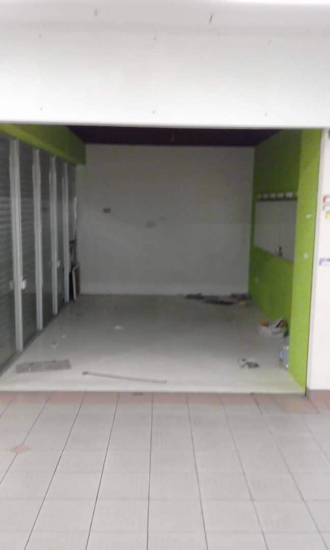 Endah Parade 1st Floor Retail Shop End Lot 3 Door