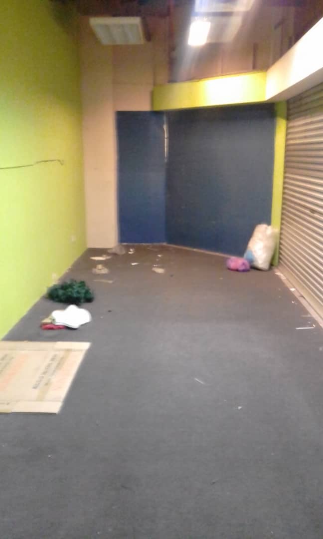 Endah Parade 1st Floor Retail Shop End Lot 3 Door - photo 4
