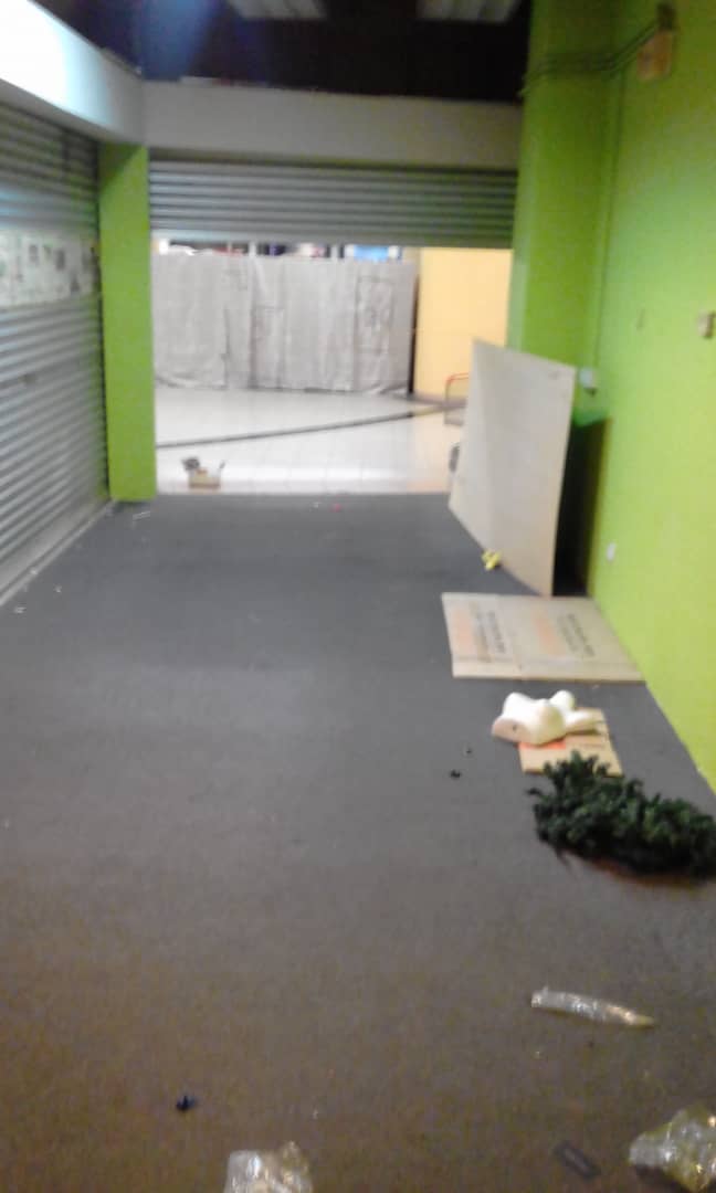 Endah Parade 1st Floor Retail Shop End Lot 3 Door - photo 5